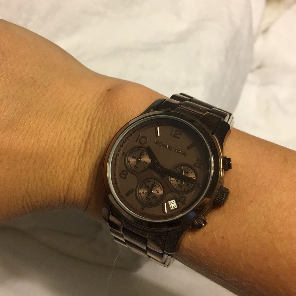 Michael Kors Watch - Picture 2 of 4